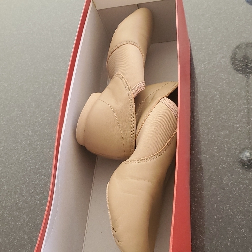 Capezio E-Series Jazz Slip On Jazz Shoes - Caramel 3.5 M - Picture 4 of 12